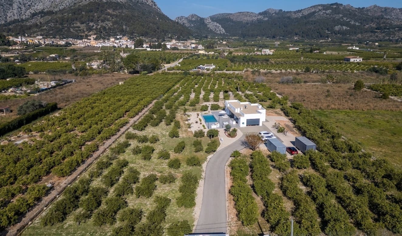 3 soveværelse Villa til salg i Tormos med swimmingpool garage - € 825.000 (Ref: 9804822)