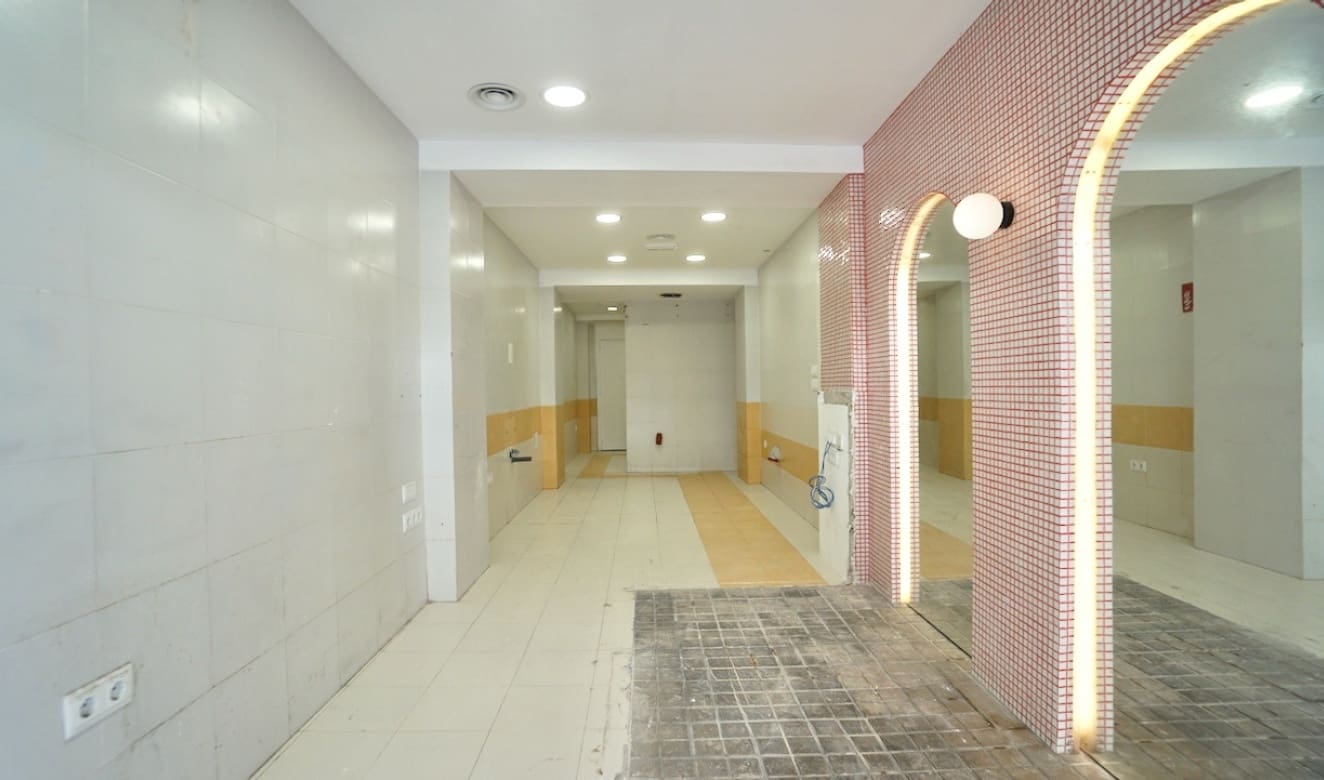 Local Comercial en Moraira en venta - 320.000 € (Ref: 9823193)