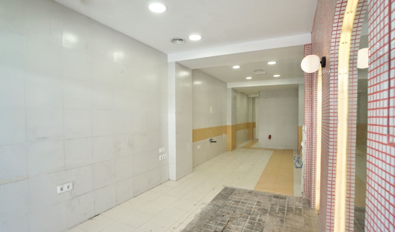 Local Comercial en Moraira en venta - 320.000 € (Ref: 9823193)
