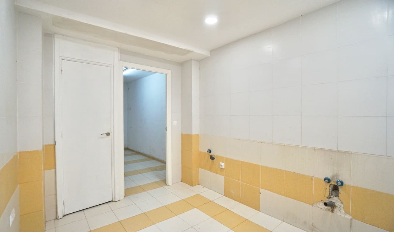 Local Comercial en Moraira en venta - 320.000 € (Ref: 9823193)