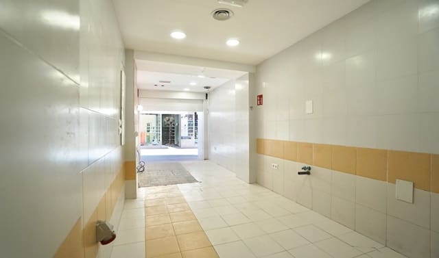 Local Comercial en Moraira, Teulada-Moraira en venta - 320.000 € (Ref: 9823193)
