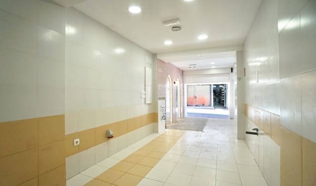 Local Comercial en Moraira, Teulada-Moraira en venta - 320.000 € (Ref: 9823193)
