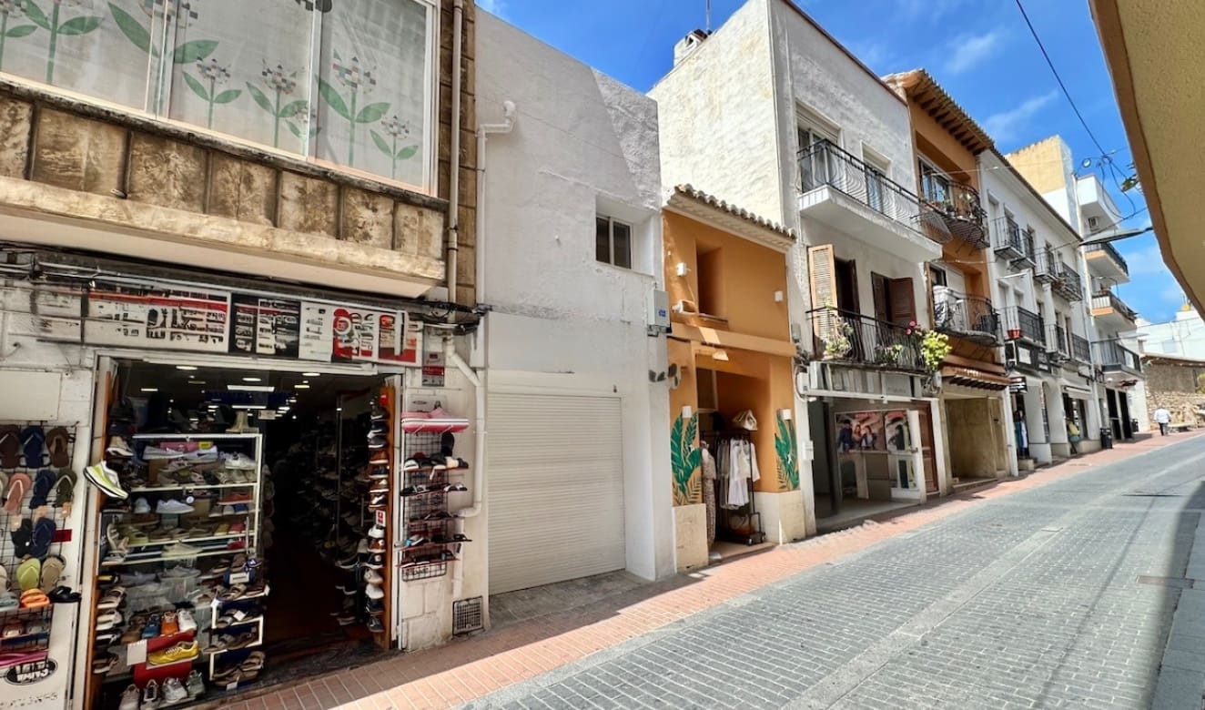 Local Comercial en Moraira en venta - 320.000 € (Ref: 9823193)