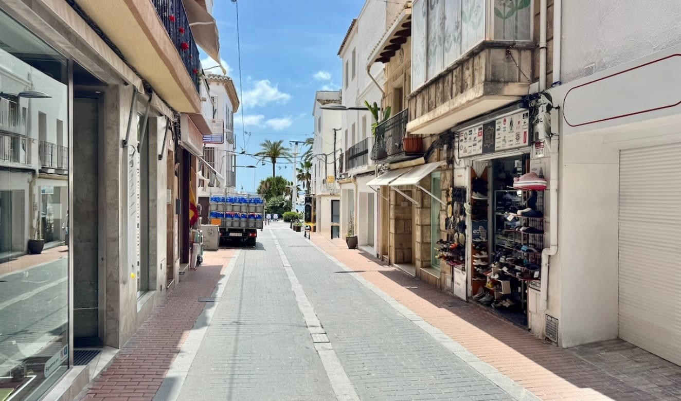 Local Comercial en Moraira en venta - 320.000 € (Ref: 9823193)