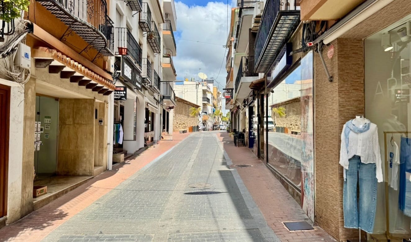 Local Comercial en Moraira en venta - 320.000 € (Ref: 9823193)