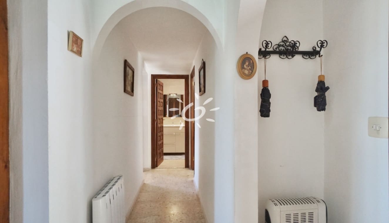 3 bedroom Villa for sale in Moraira with pool - € 529,000 (Ref: 9834023)