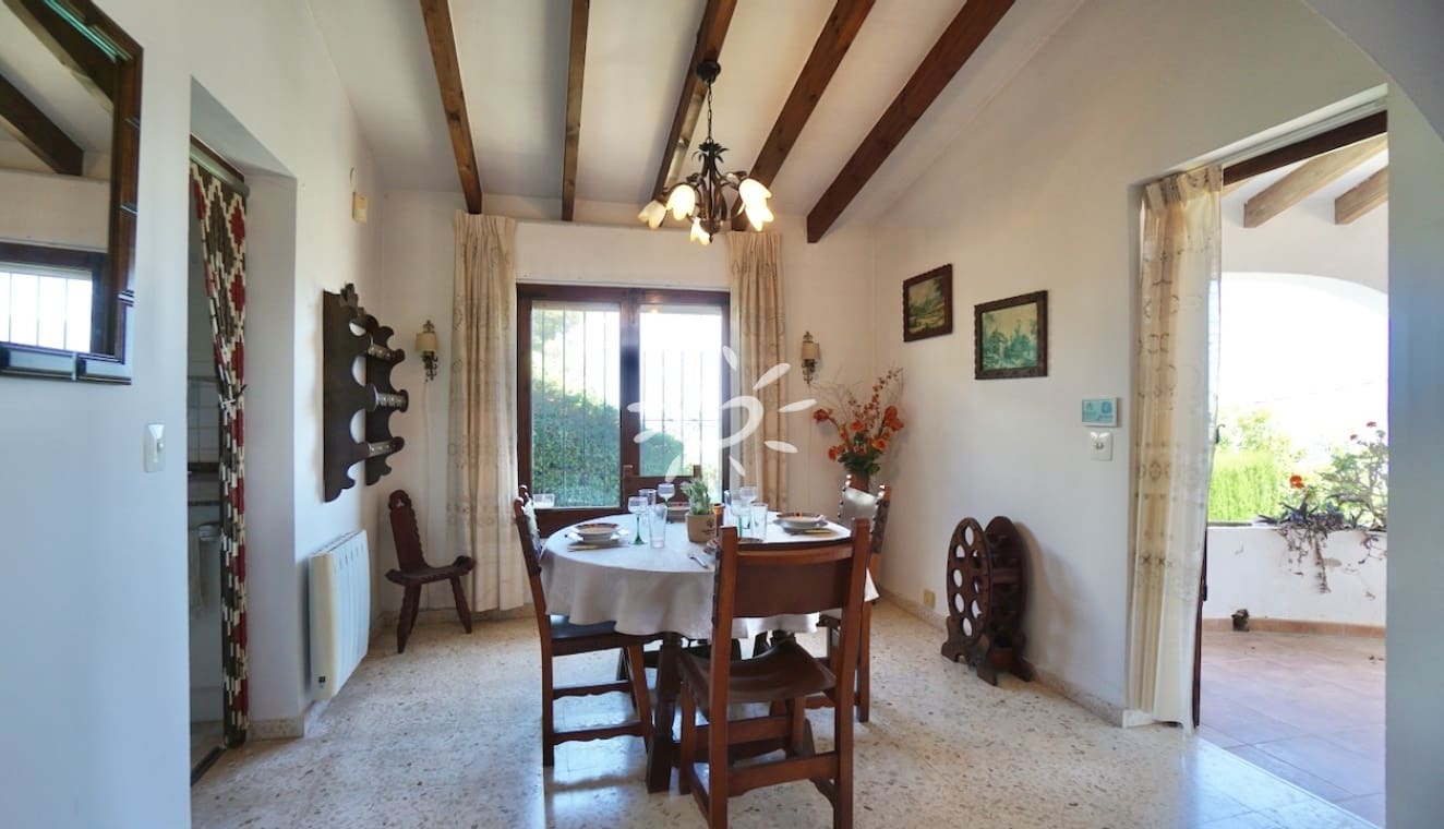 3 bedroom Villa for sale in Moraira with pool - € 529,000 (Ref: 9834023)