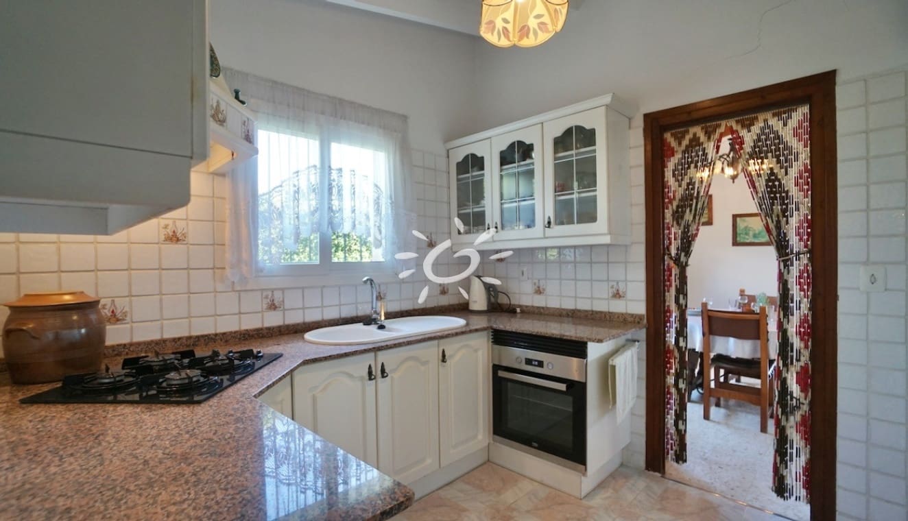 3 bedroom Villa for sale in Moraira with pool - € 529,000 (Ref: 9834023)