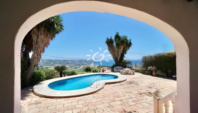 3 soveværelse Villa til salg i Moraira, Teulada-Moraira med swimmingpool - € 529.000 (Ref: 9834023)