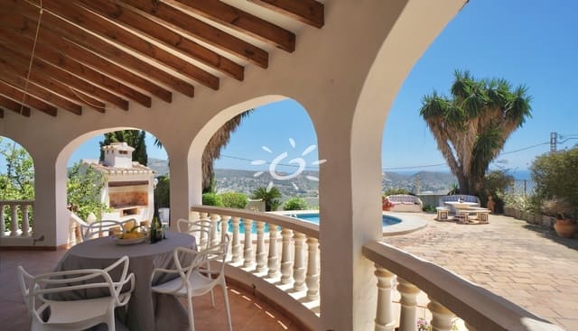 3 soveværelse Villa til salg i Moraira, Teulada-Moraira med swimmingpool - € 529.000 (Ref: 9834023)