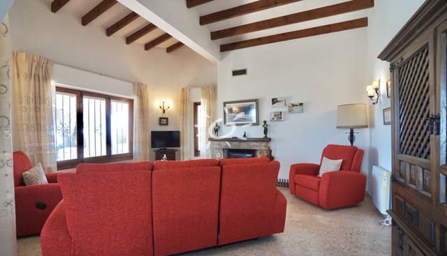 3 soveværelse Villa til salg i Moraira, Teulada-Moraira med swimmingpool - € 529.000 (Ref: 9834023)