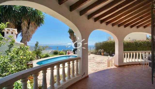 3 soveværelse Villa til salg i Moraira, Teulada-Moraira med swimmingpool - € 529.000 (Ref: 9834023)