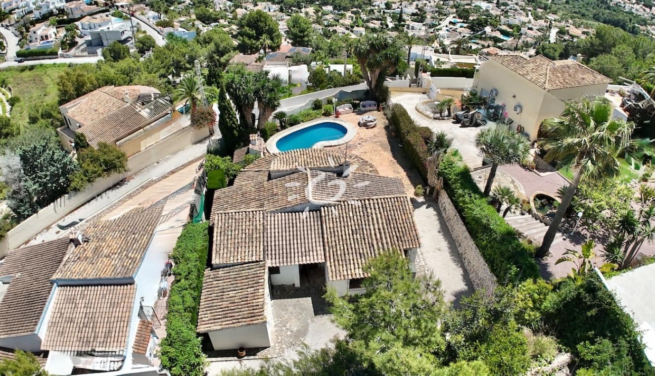 3 bedroom Villa for sale in Moraira with pool - € 529,000 (Ref: 9834023)