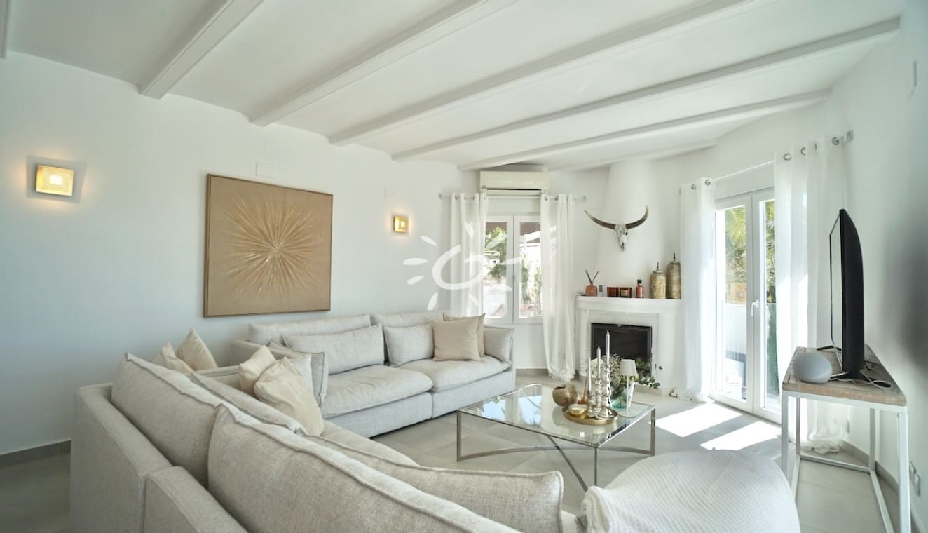 4 Zimmer Villa zu verkaufen in Moraira mit Pool - 1.270.000 € (Ref: 9841856)