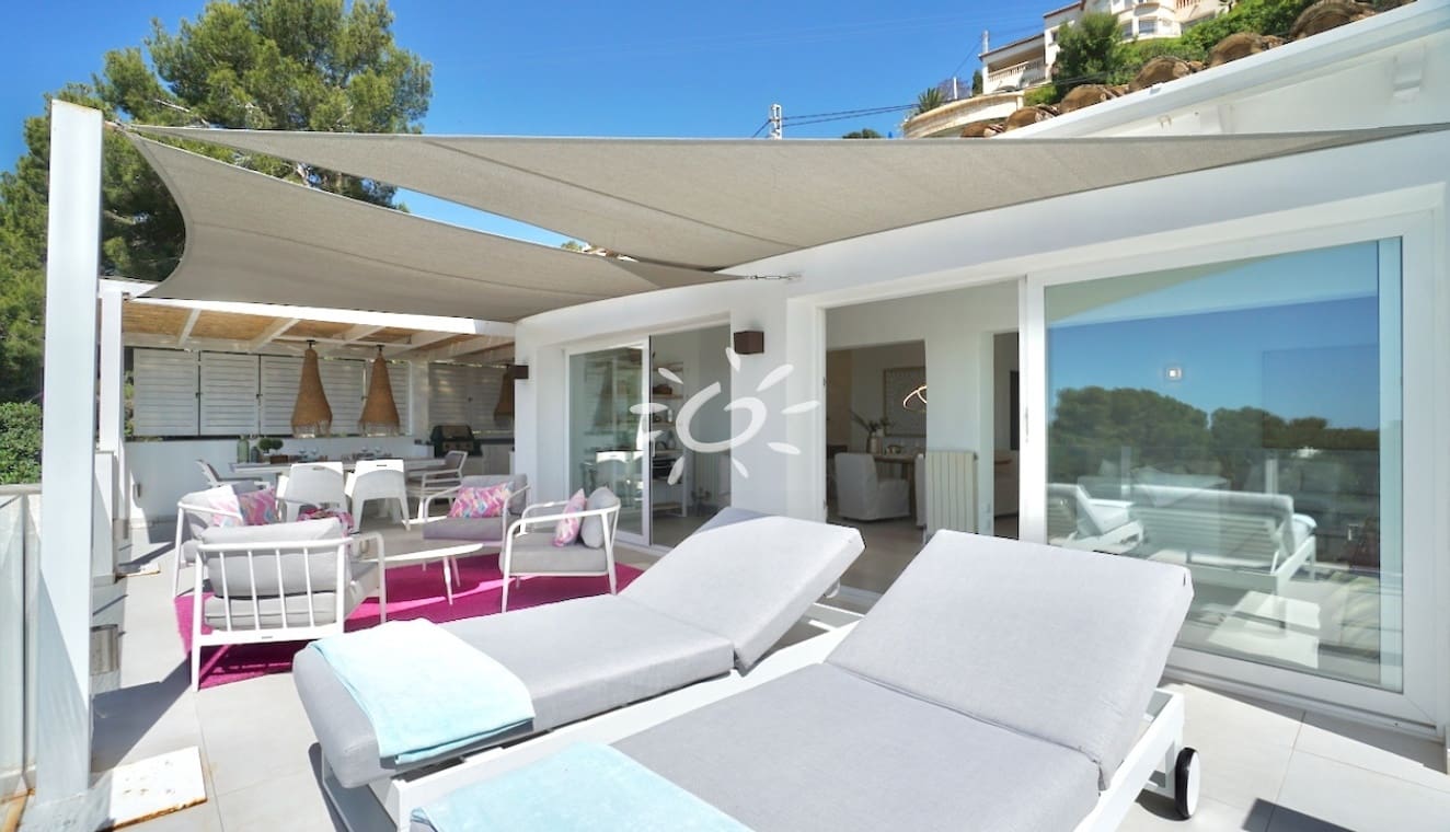 4 Zimmer Villa zu verkaufen in Moraira mit Pool - 1.270.000 € (Ref: 9841856)