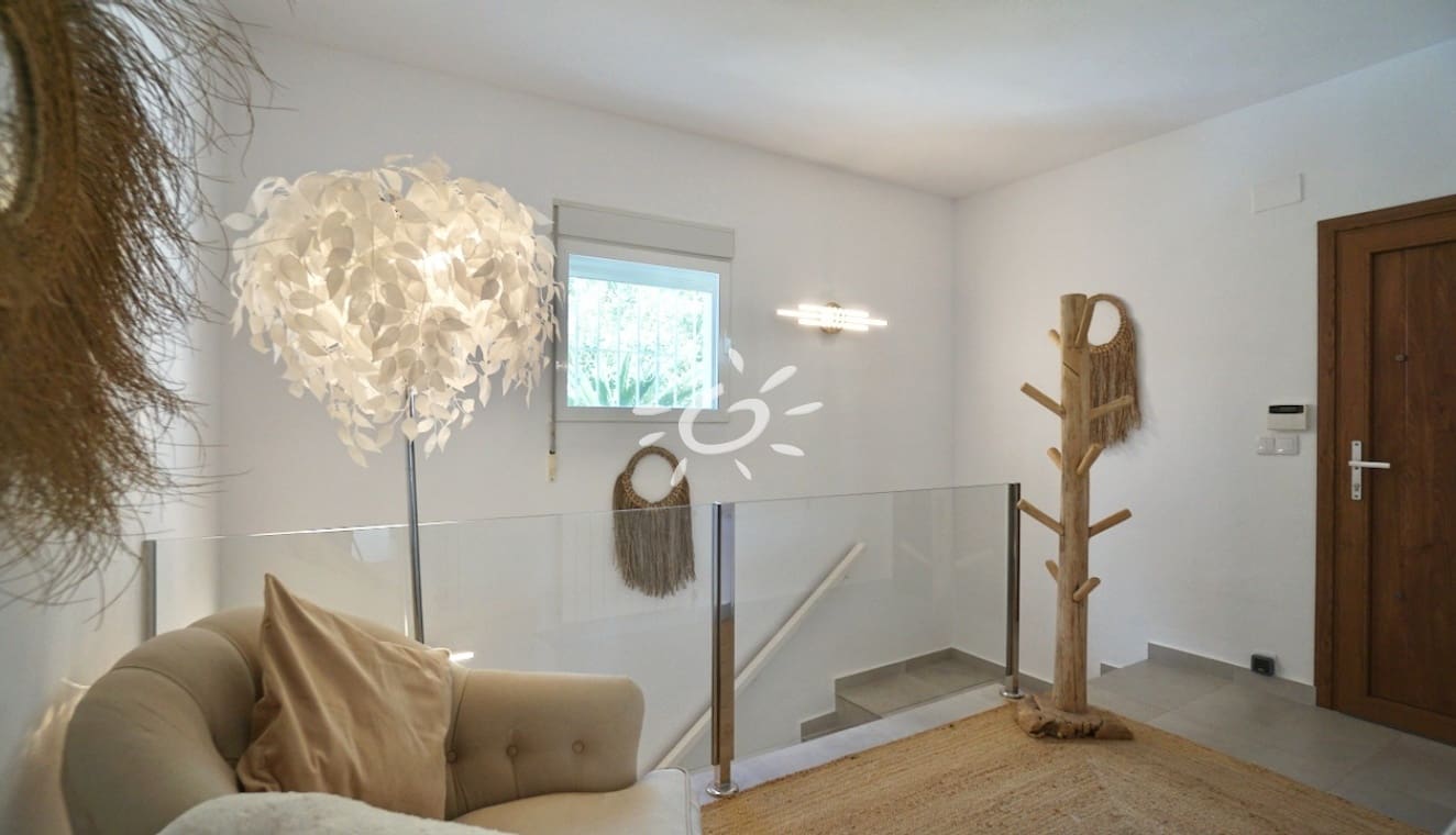 4 Zimmer Villa zu verkaufen in Moraira mit Pool - 1.270.000 € (Ref: 9841856)