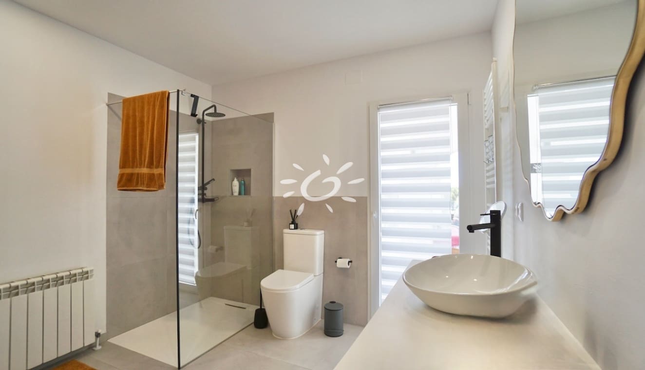 4 Zimmer Villa zu verkaufen in Moraira mit Pool - 1.270.000 € (Ref: 9841856)