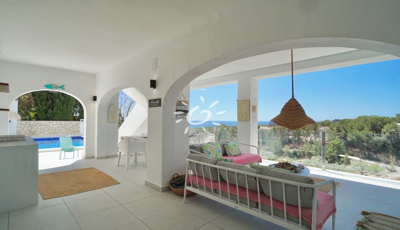 4 Zimmer Villa zu verkaufen in Moraira mit Pool - 1.270.000 € (Ref: 9841856)
