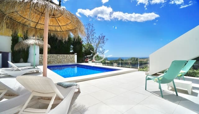 Chalet de 4 habitaciones en Moraira, Teulada-Moraira en venta con piscina - 1.270.000 € (Ref: 9841856)