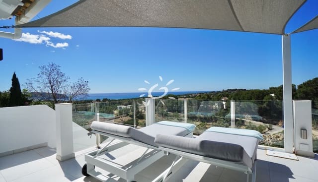 Chalet de 4 habitaciones en Moraira, Teulada-Moraira en venta con piscina - 1.270.000 € (Ref: 9841856)