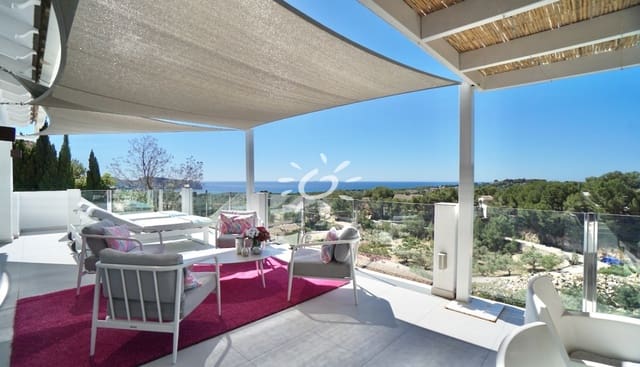 Chalet de 4 habitaciones en Moraira, Teulada-Moraira en venta con piscina - 1.270.000 € (Ref: 9841856)