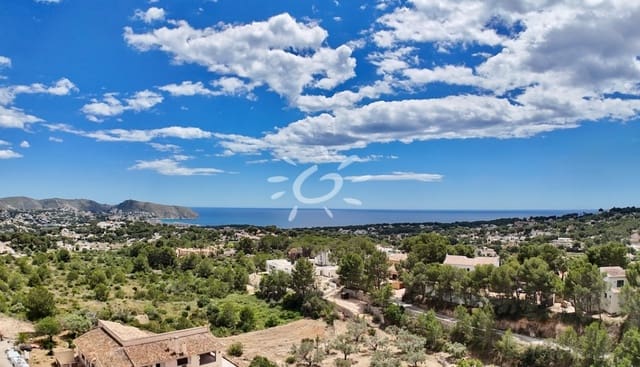 Chalet de 4 habitaciones en Moraira, Teulada-Moraira en venta con piscina - 1.270.000 € (Ref: 9841856)