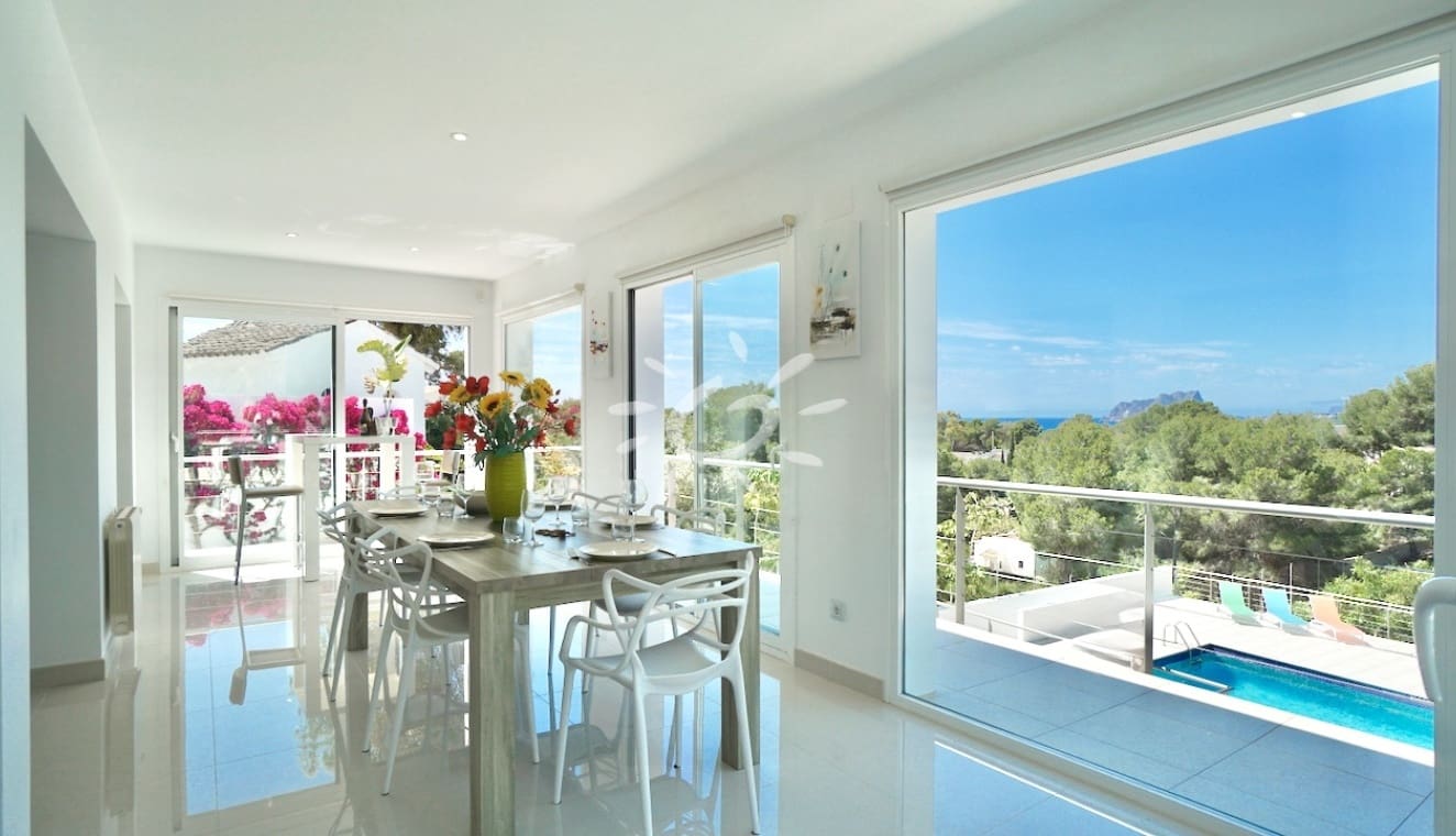5 bedroom Villa for sale in Moraira with pool - € 2,390,000 (Ref: 9858428)