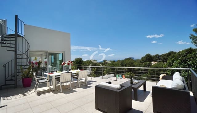 5 soveværelse Villa til salg i Moraira, Teulada-Moraira med swimmingpool - € 2.390.000 (Ref: 9858428)