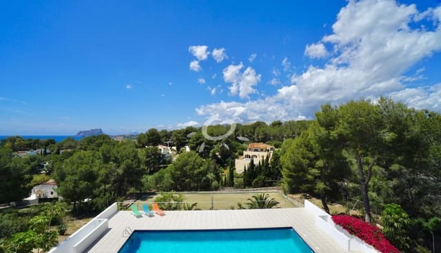 5 soveværelse Villa til salg i Moraira, Teulada-Moraira med swimmingpool - € 2.390.000 (Ref: 9858428)