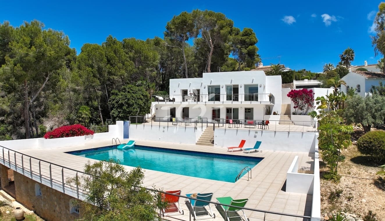 5 bedroom Villa for sale in Moraira with pool - € 2,390,000 (Ref: 9858428)