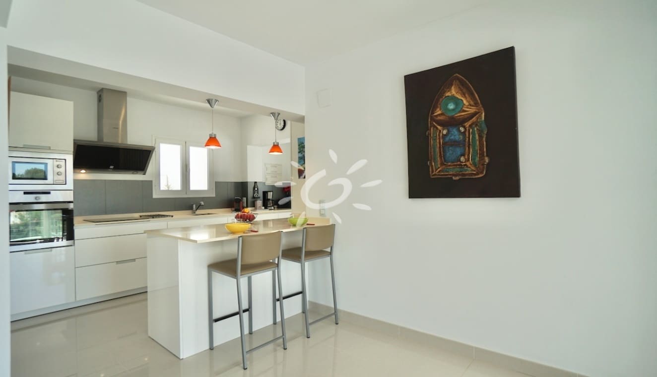 5 bedroom Villa for sale in Moraira with pool - € 2,390,000 (Ref: 9858428)
