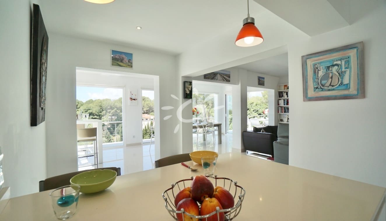 5 bedroom Villa for sale in Moraira with pool - € 2,390,000 (Ref: 9858428)