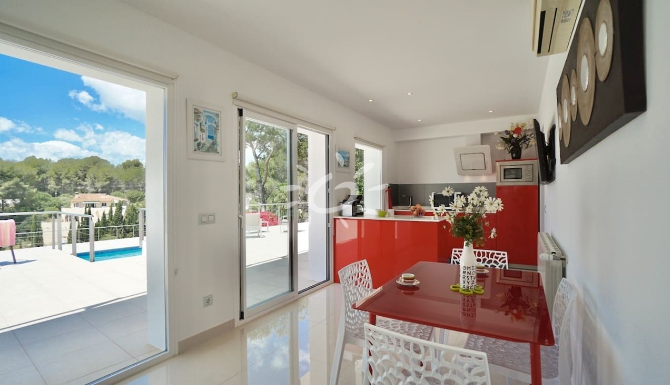 5 bedroom Villa for sale in Moraira with pool - € 2,390,000 (Ref: 9858428)