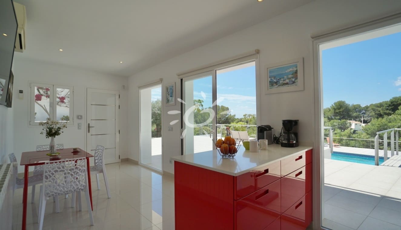 5 bedroom Villa for sale in Moraira with pool - € 2,390,000 (Ref: 9858428)