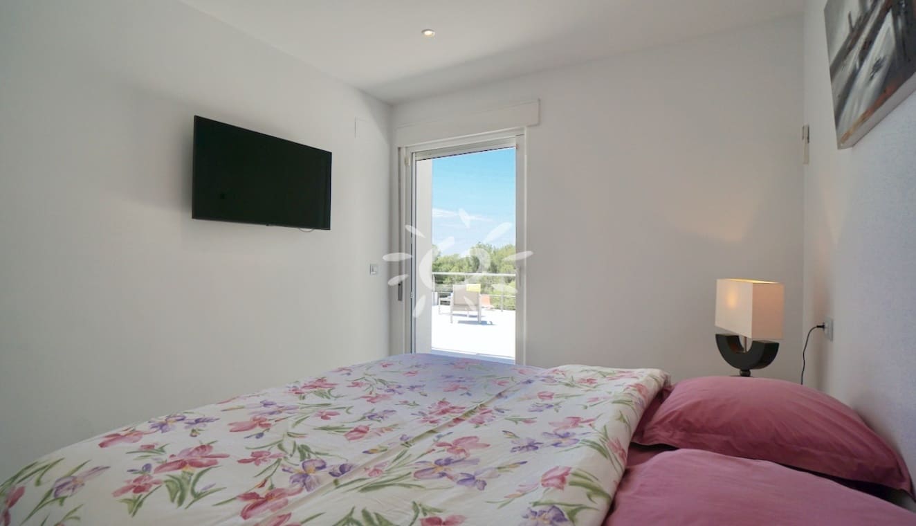 5 bedroom Villa for sale in Moraira with pool - € 2,390,000 (Ref: 9858428)