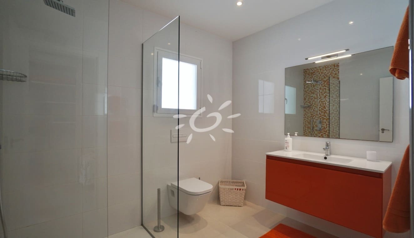 5 bedroom Villa for sale in Moraira with pool - € 2,390,000 (Ref: 9858428)