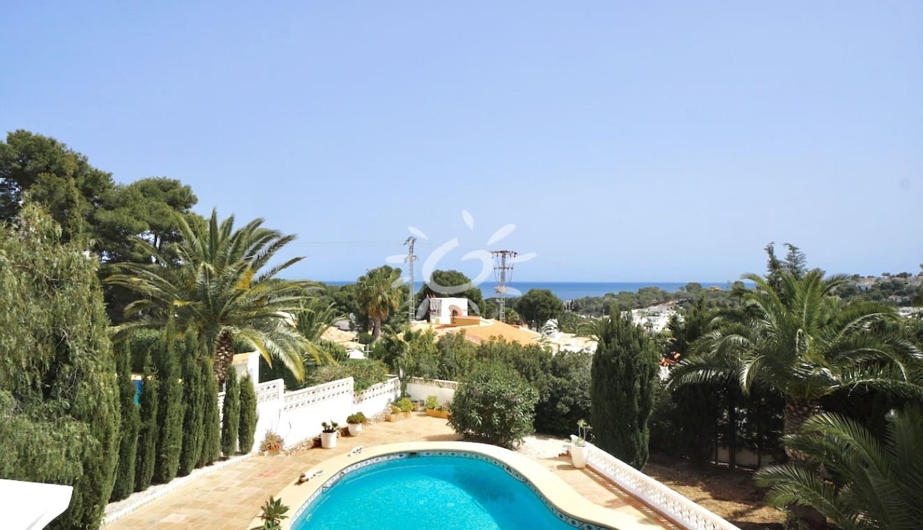 3 bedroom Villa for sale in Moraira with pool garage - € 1,050,000 (Ref: 9858864)
