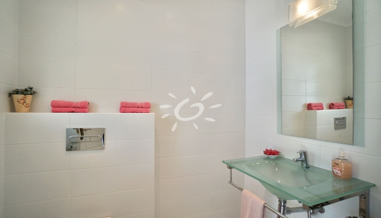 3 bedroom Villa for sale in Moraira with pool garage - € 1,050,000 (Ref: 9858864)