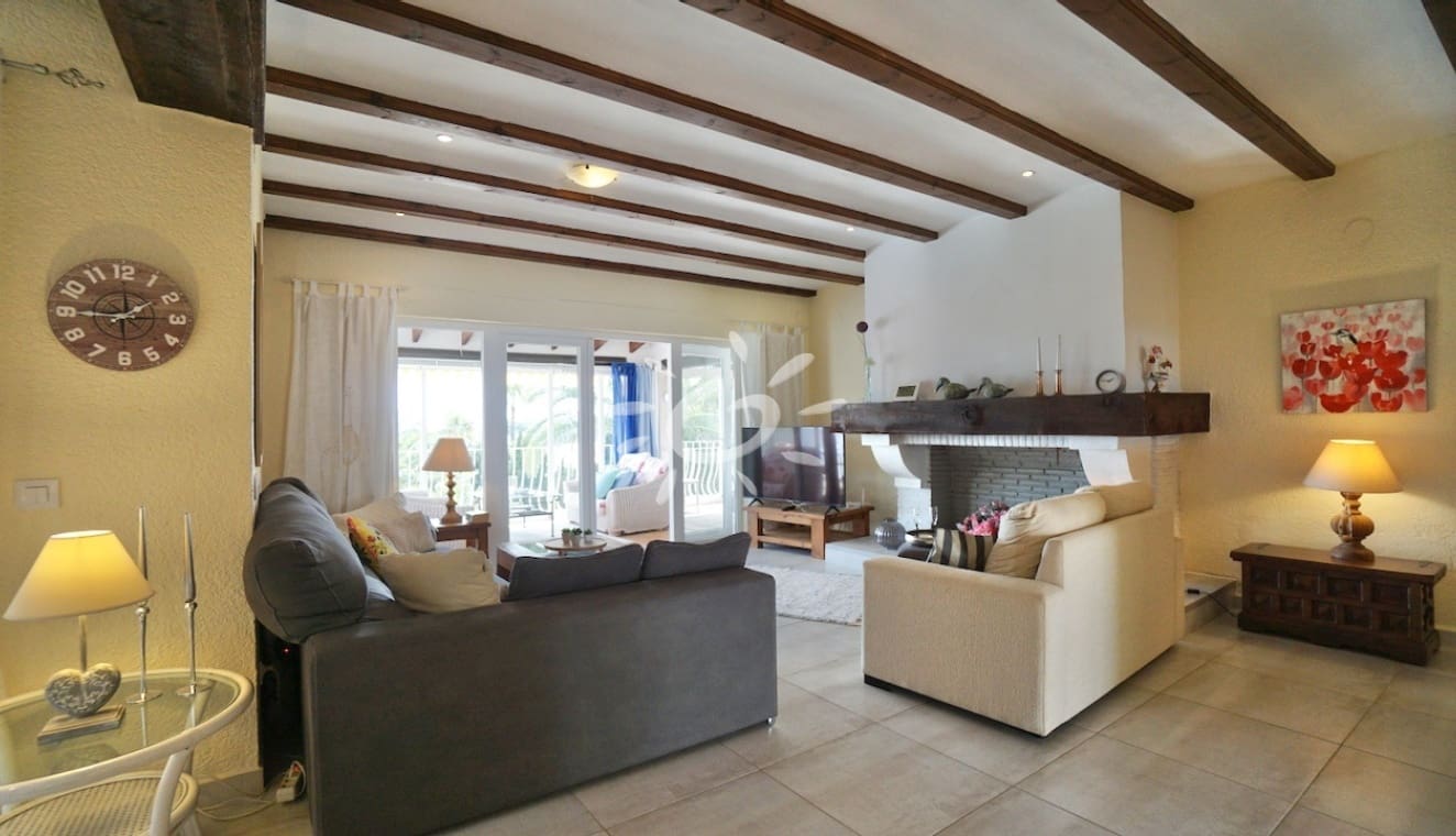 3 bedroom Villa for sale in Moraira with pool garage - € 1,050,000 (Ref: 9858864)