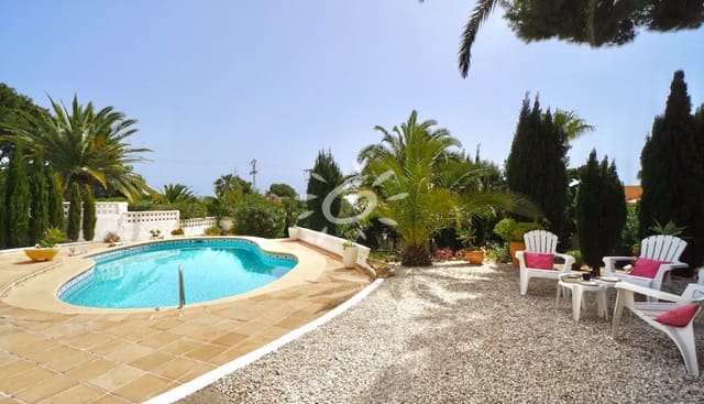 3 soverom Villa til salgs i Moraira, Teulada-Moraira med svømmebasseng garasje - € 1 050 000 (Ref: 9858864)