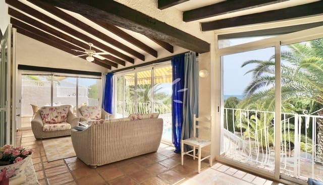 3 soverom Villa til salgs i Moraira, Teulada-Moraira med svømmebasseng garasje - € 1 050 000 (Ref: 9858864)