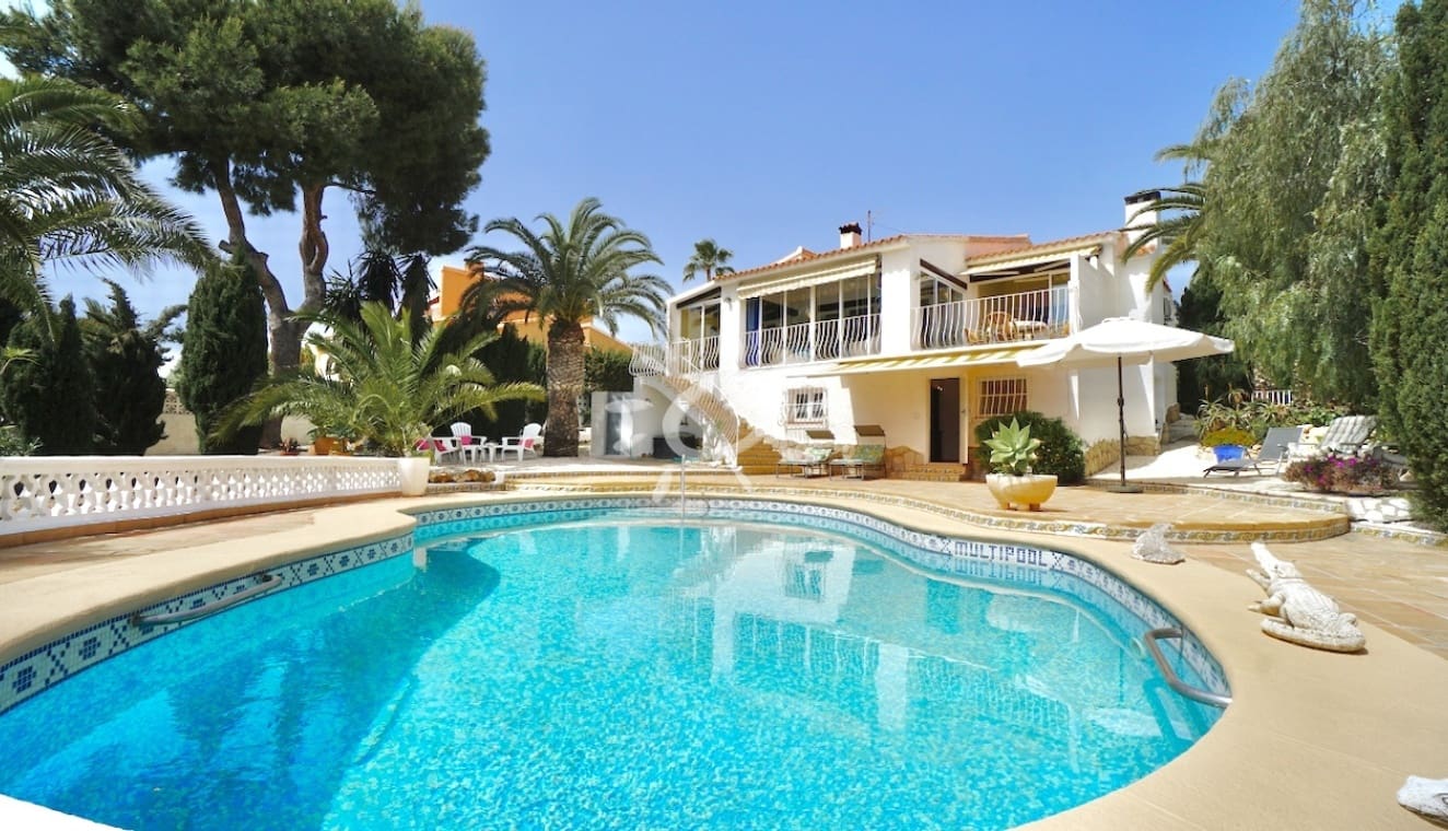 3 bedroom Villa for sale in Moraira with pool garage - € 1,050,000 (Ref: 9858864)