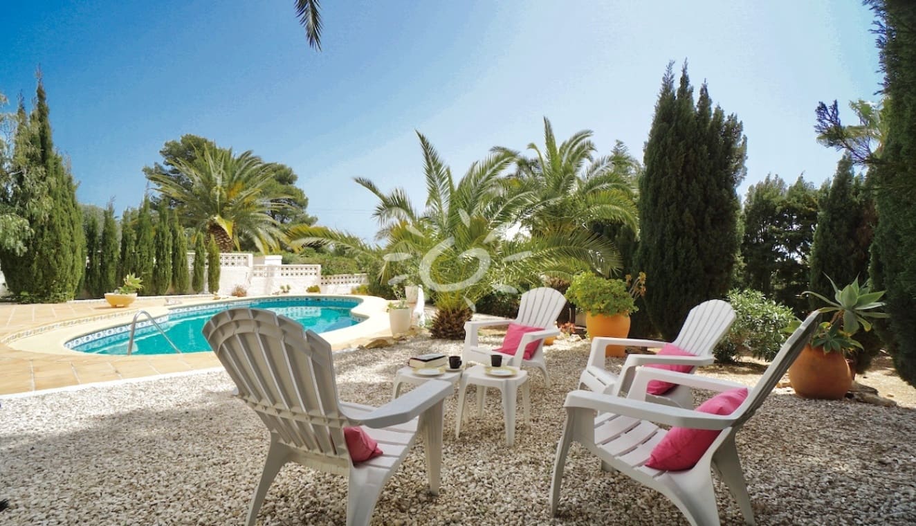 3 bedroom Villa for sale in Moraira with pool garage - € 1,050,000 (Ref: 9858864)