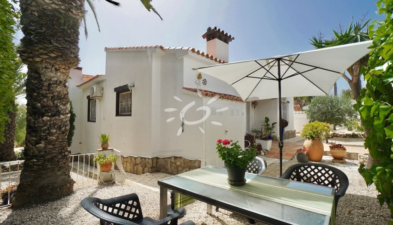3 bedroom Villa for sale in Moraira with pool garage - € 1,050,000 (Ref: 9858864)