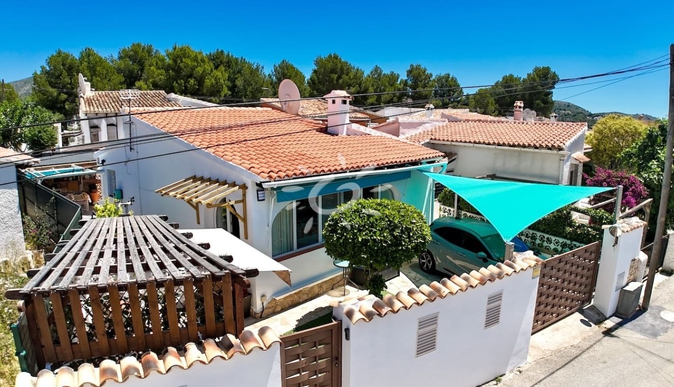 2 soveværelse Villa til salg i Moraira - € 435.000 (Ref: 9861247)