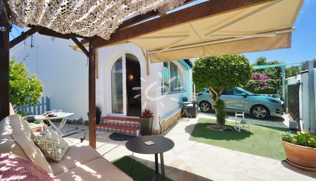 2 soveværelse Villa til salg i Moraira - € 435.000 (Ref: 9861247)