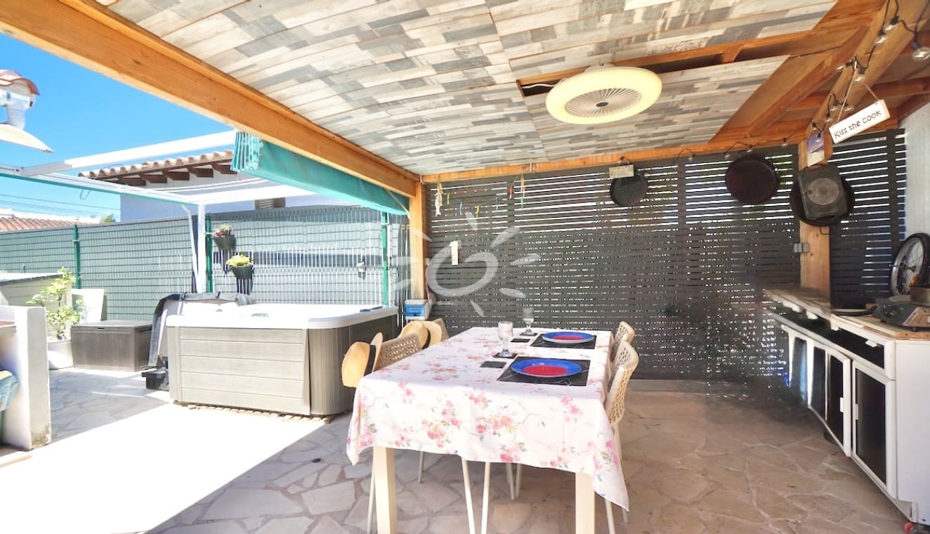 2 soveværelse Villa til salg i Moraira - € 435.000 (Ref: 9861247)