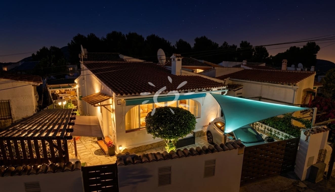 2 soveværelse Villa til salg i Moraira - € 429.000 (Ref: 9861247)