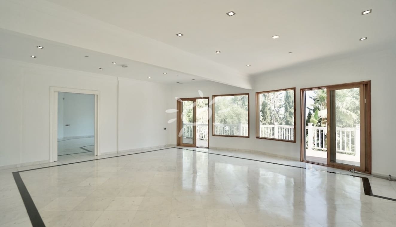 7 sypialnia Willa na sprzedaż w Benahavis z basenem garażem - 1 779 500 € (Ref: 9893070)