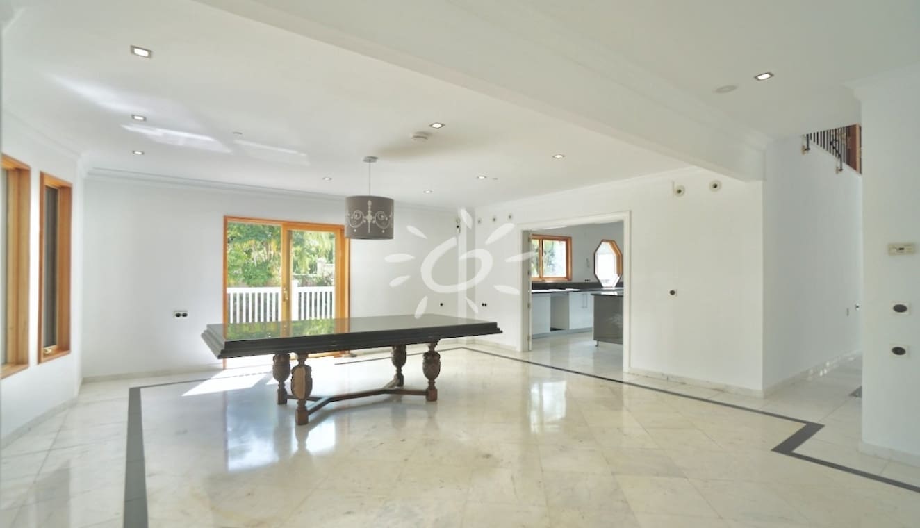 7 sypialnia Willa na sprzedaż w Benahavis z basenem garażem - 1 779 500 € (Ref: 9893070)